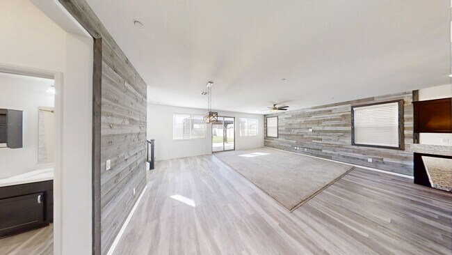 Building Photo - Beautiful 2 Story 4 Bedroom 3 Bathroom hom...