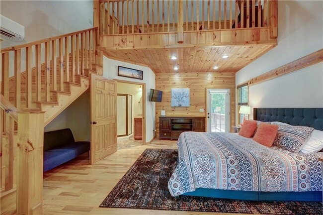 Building Photo - 495 Chicory Dr E