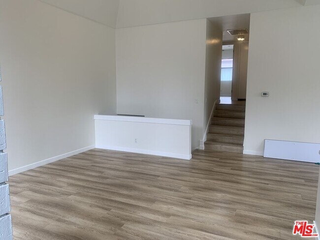 Building Photo - 4561 Alla Rd