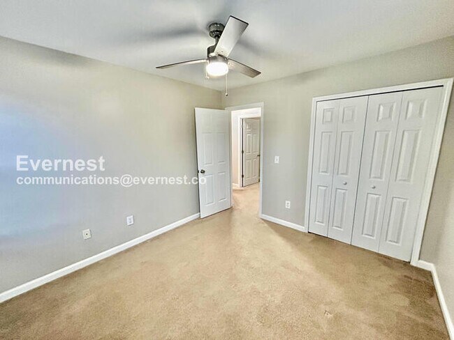 Building Photo - Limited Time Special Offer / 4 Bed, 2.5 Bath Home with Garage / Pet-Friendly / Vouchers Accepted ...