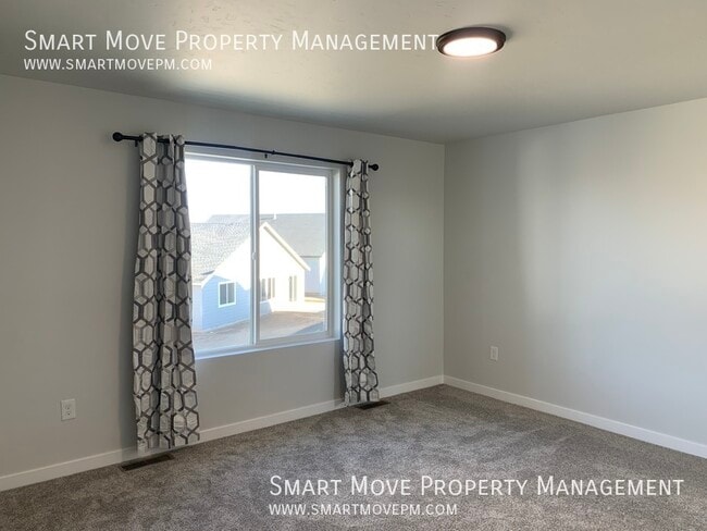 Building Photo - 3553 W Newland St