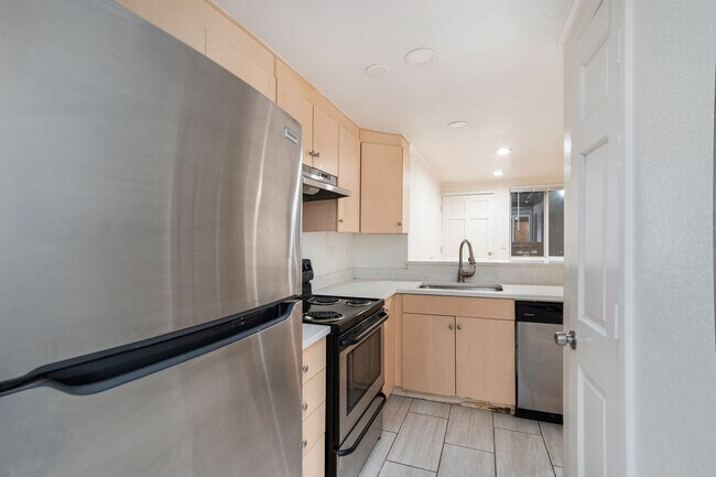 Building Photo - Beautiful 1 Bed, 1 Bath Condo on Speer- Cherry Creek Area