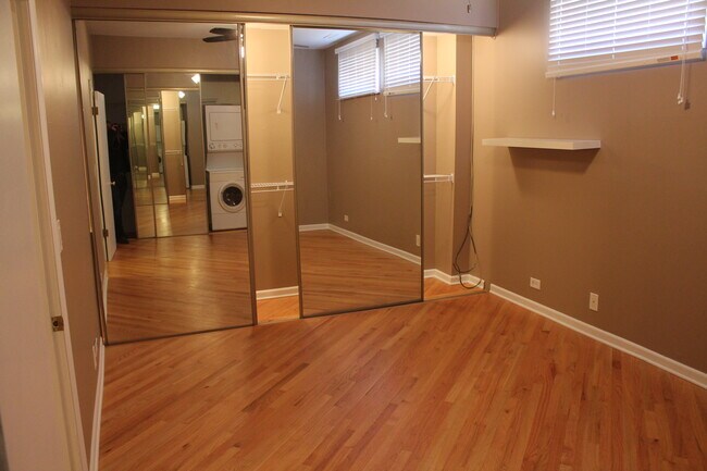 Building Photo - 816 N Dearborn St