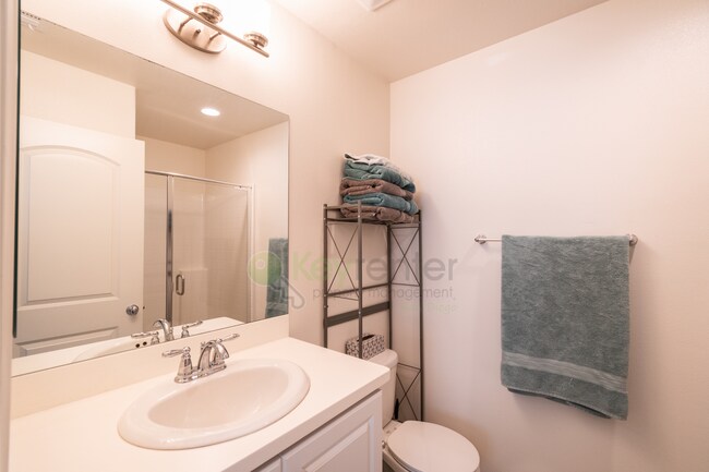 Building Photo - Stunning Verano at Skyline |Gated Communit...