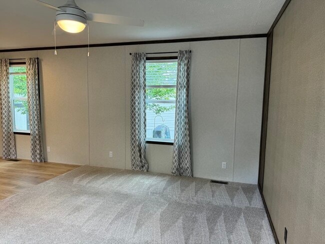 Building Photo - 48579 Leafdale Ct