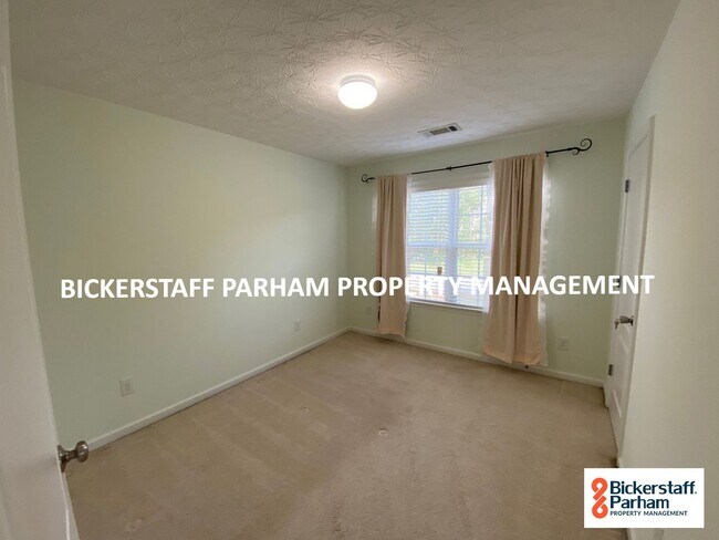 Building Photo - 4613 English Ivy Dr