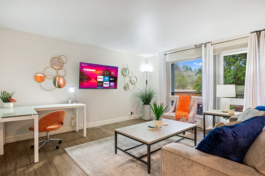 Building Photo - 540 104th Ave SE