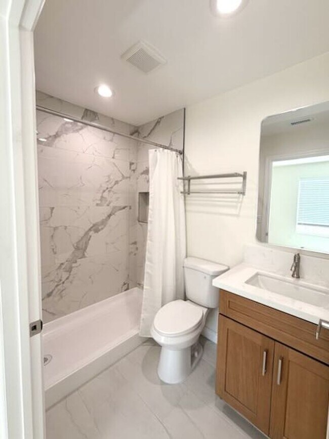 Building Photo - Live Oak Hesperia