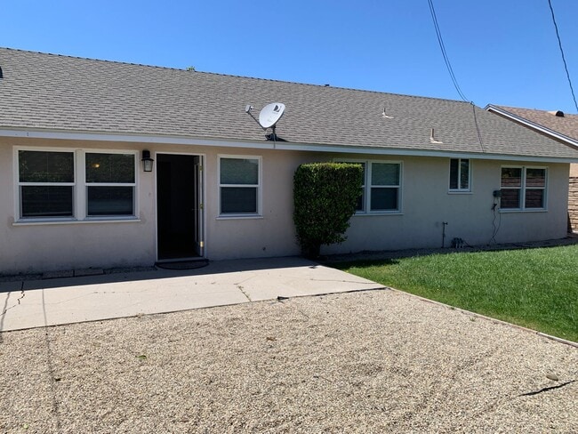 Building Photo - Great Neighborhood, 3 Bedroom Home for Rent