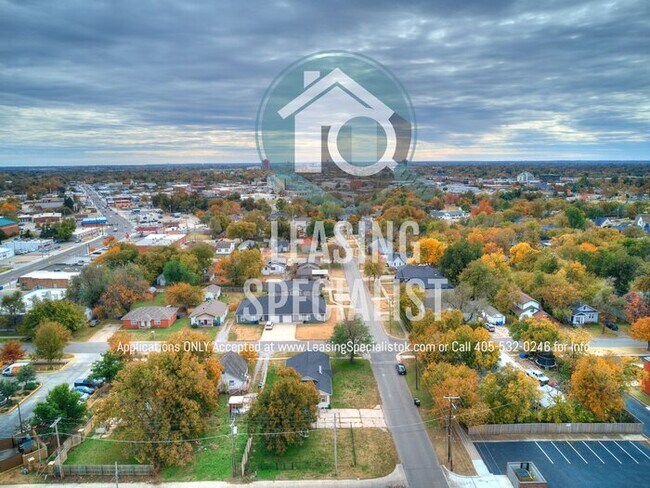Building Photo - Norman 3 Bed 2 Bath New Custom Build Available for Immediate Move!!