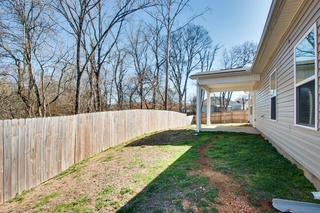 Building Photo - 1872 Holdens Hollow