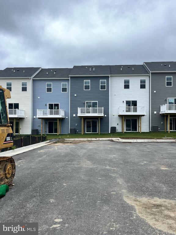 Building Photo - 166 Munsee Cir