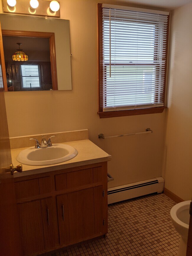 half bath first Fl. - 32 N Middaugh St