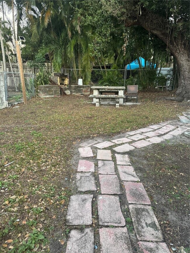 Building Photo - 3271 NW 15th St