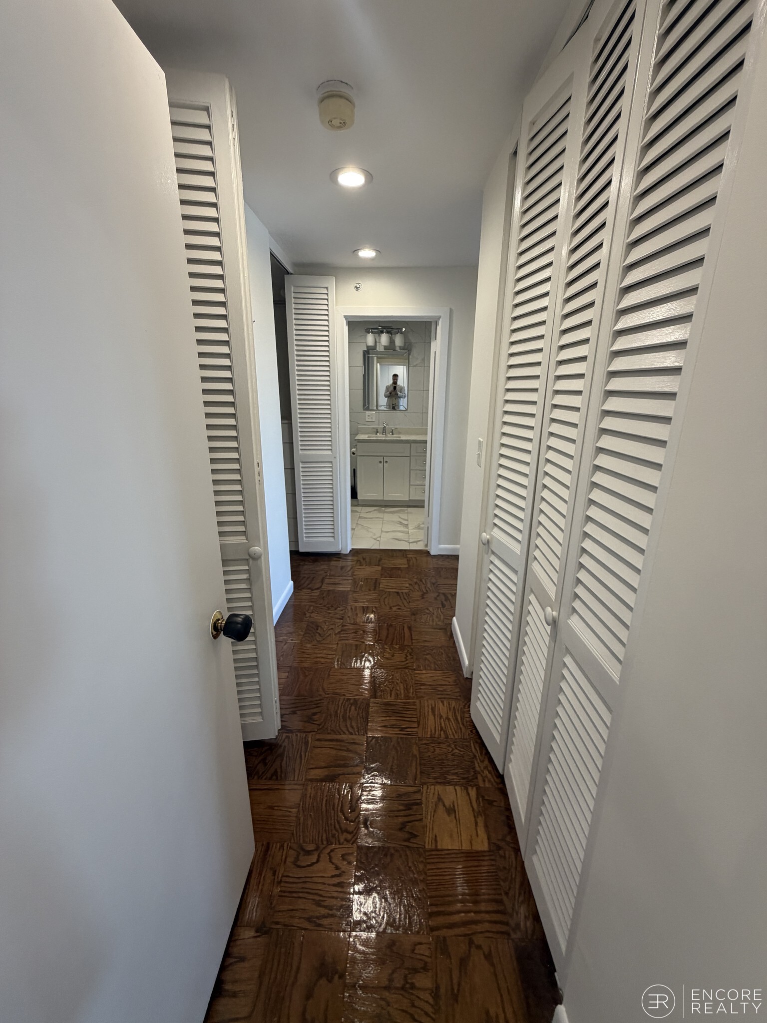 Building Photo - 80 Monmouth St