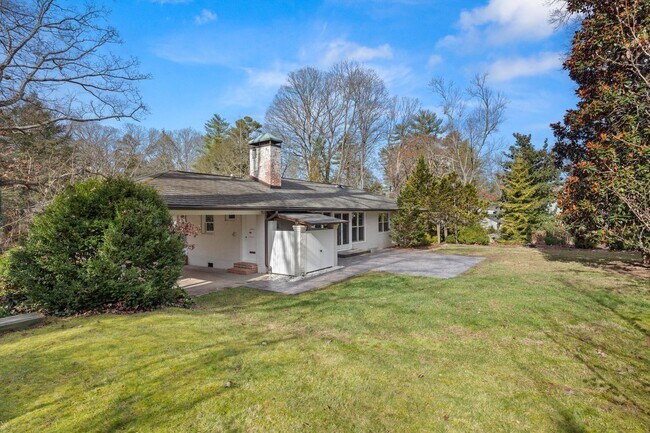 Building Photo - Biltmore Forest Home