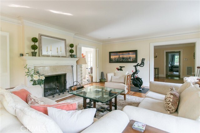 Building Photo - 740 Pinehurst Dr