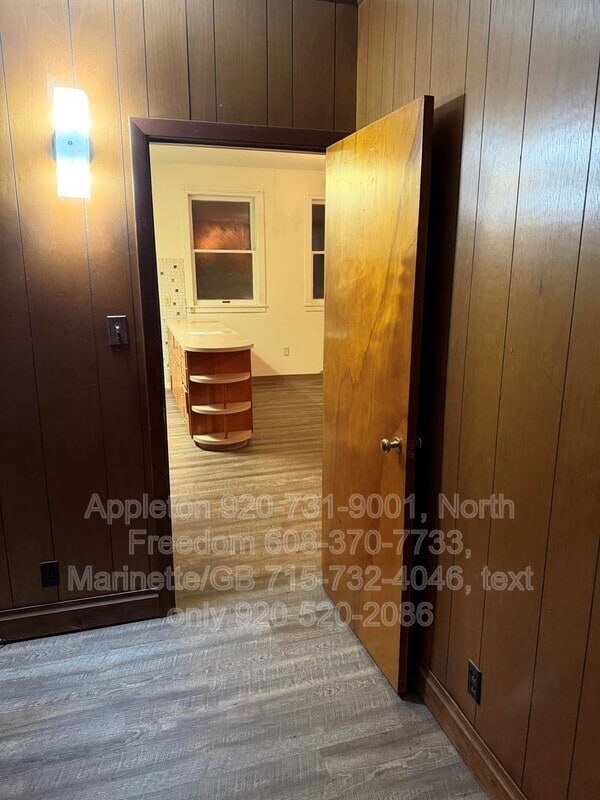 Building Photo - S7559 US-12