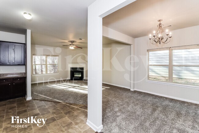 Building Photo - 466 Grenier Terrace NE