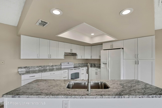 Building Photo - 3276 Rose Arbor Dr