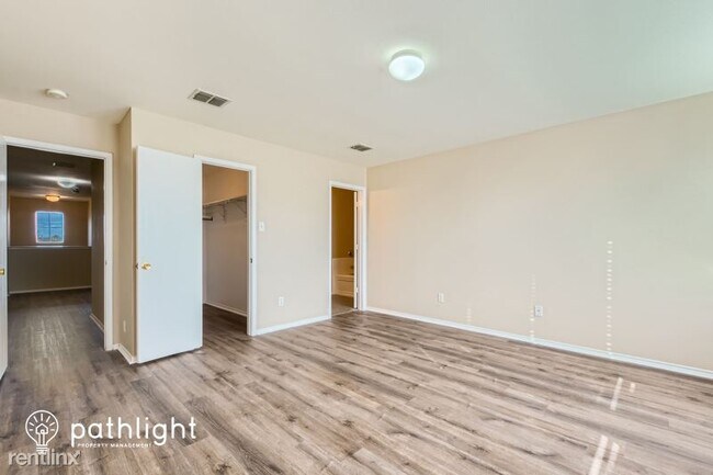 Building Photo - 2326 Manchester Lane UNIT