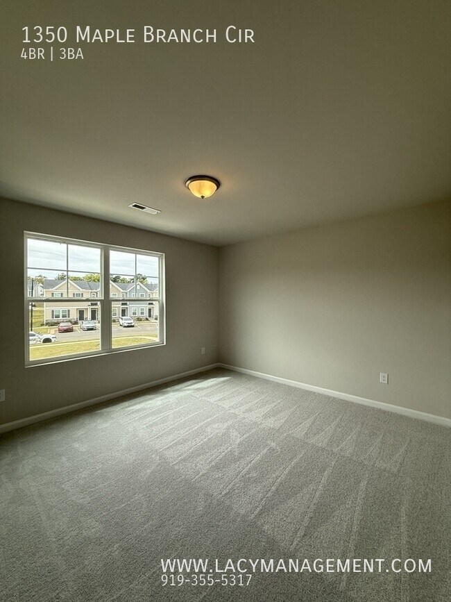 Building Photo - 1350 Maple Br Cir