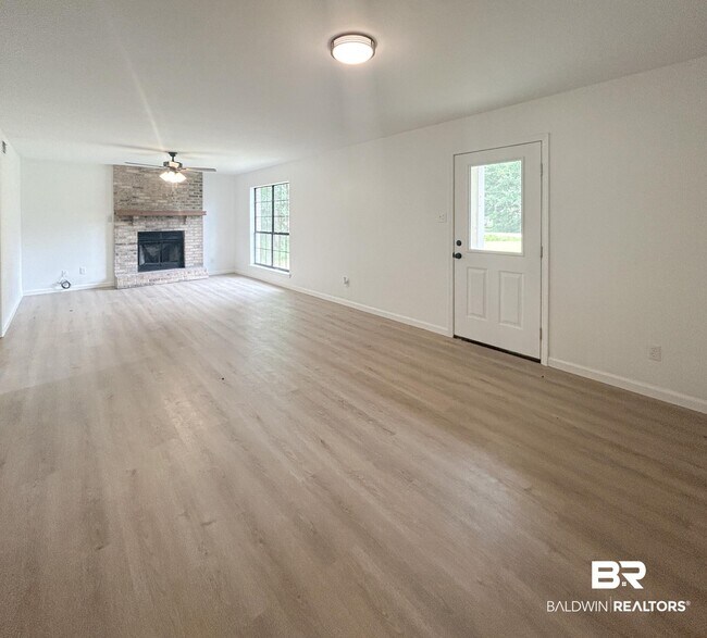 Building Photo - 10080 Bay Haven Dr