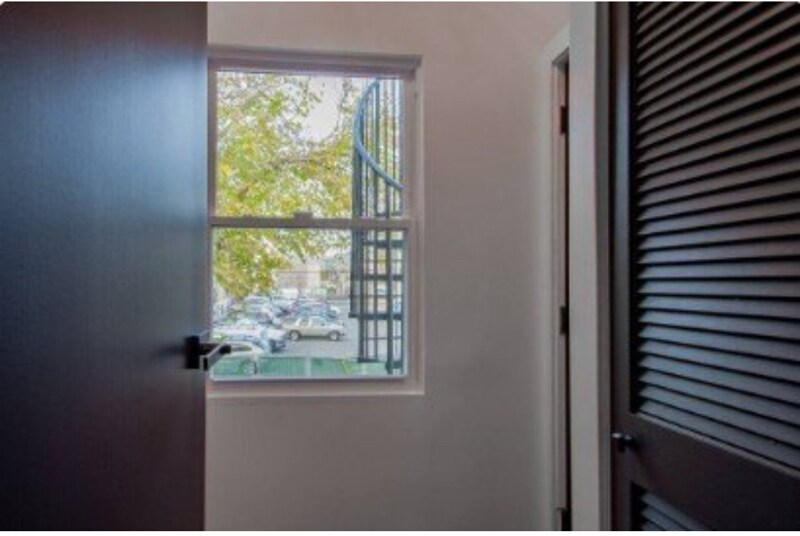 Building Photo - 1530 Neal St NE