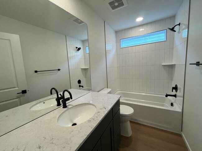 Building Photo - Fantastic New Home in Mosaic