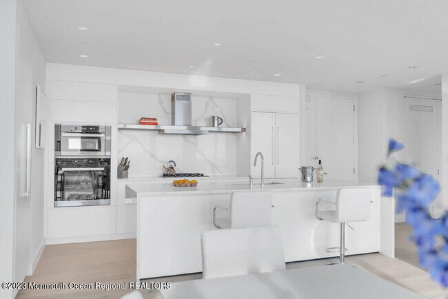 Building Photo - 1101 Ocean Ave N