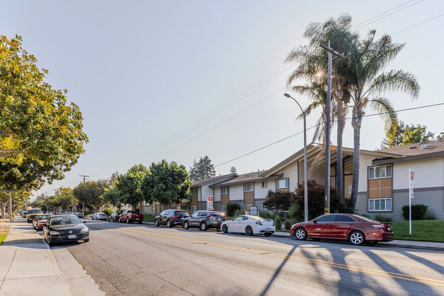 Building Photo - 151 S Bernardo Ave