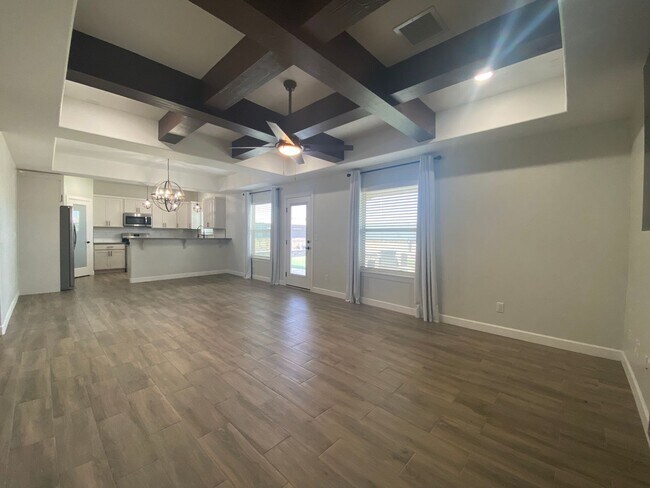 Building Photo - East El Paso 4 bed 2 bath Refrig A/C with gorgeous landscaping!