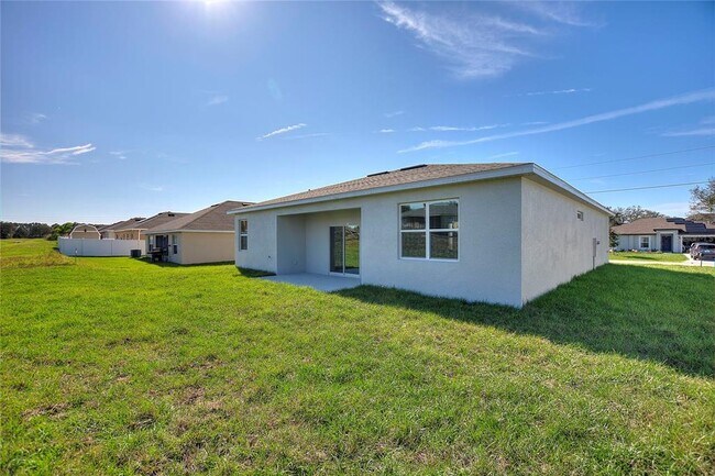 Building Photo - 643 James Ct