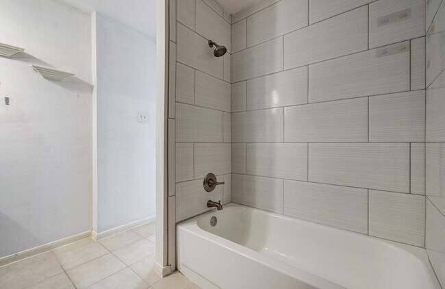 Building Photo - 8299 Cambridge St