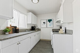 Building Photo - Carlyle Court Apartment Homes