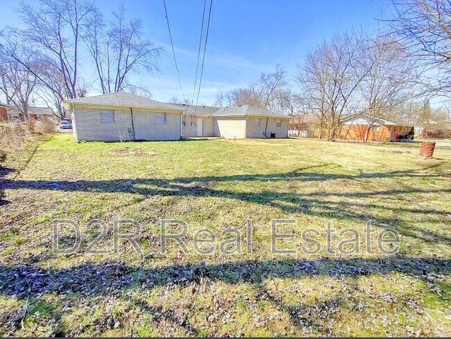 Building Photo - 7819 Southfield Dr