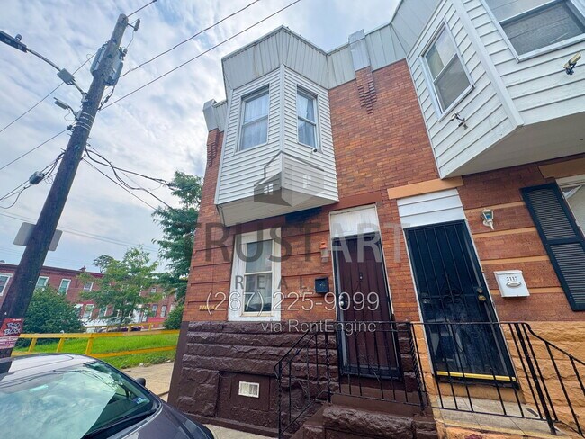 Building Photo - 3110 Custer St