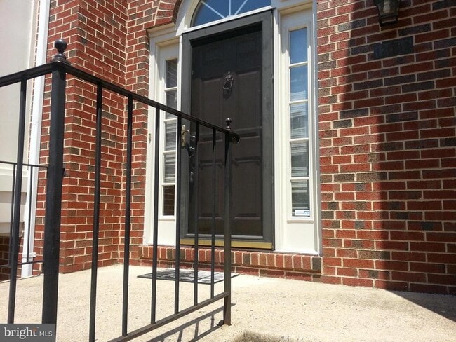 Building Photo - 12002 Lisa Marie Ct