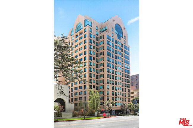 Building Photo - 10520 Wilshire Blvd
