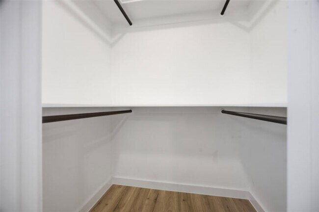 Building Photo - 3013 Conejos Dr