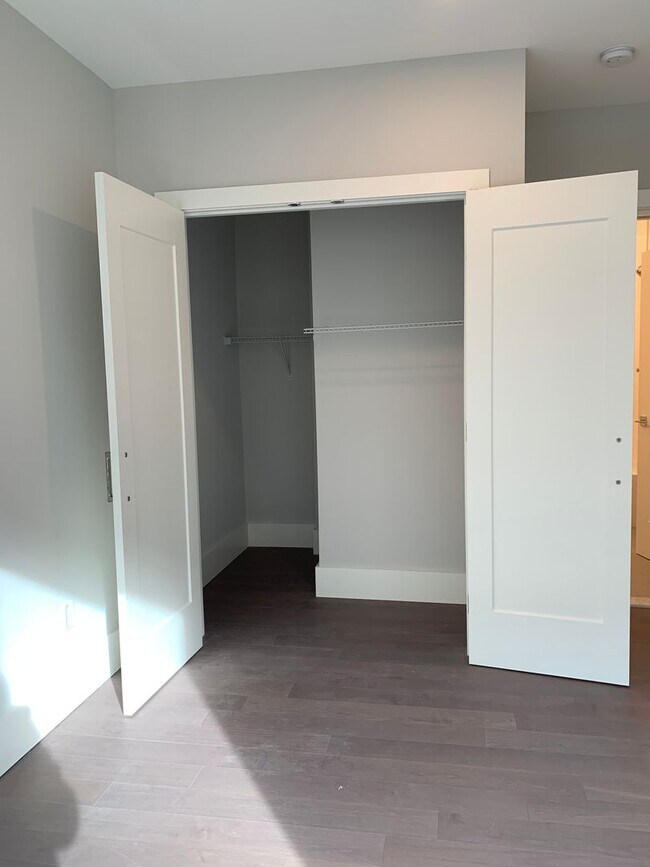 Building Photo - SEPTEMBER 1 - Jamaica Plain luxury 2 BR wi...