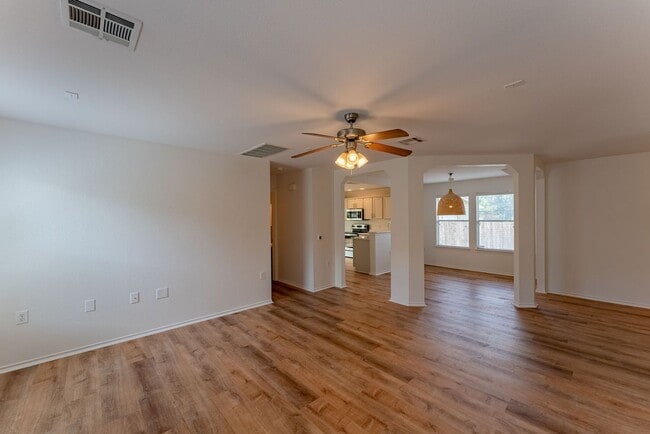 Building Photo - 1225 Anise Dr