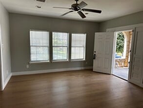 Building Photo - 2910 Wichita St