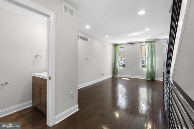 Building Photo - 2045 Wilder St