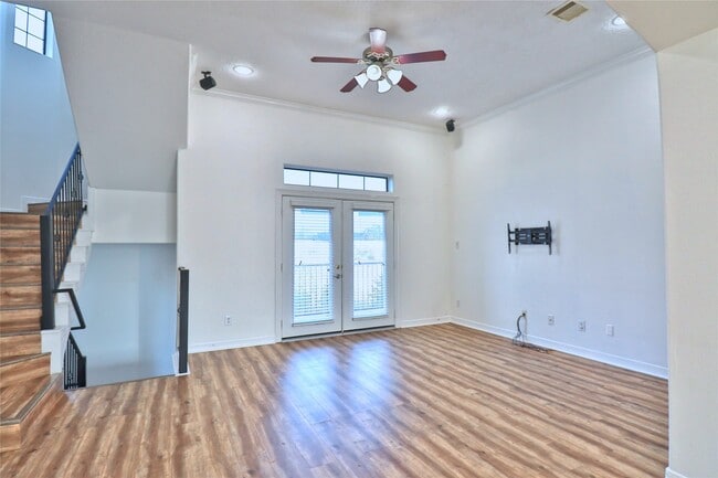 Building Photo - 3446 Clearview Villa Way