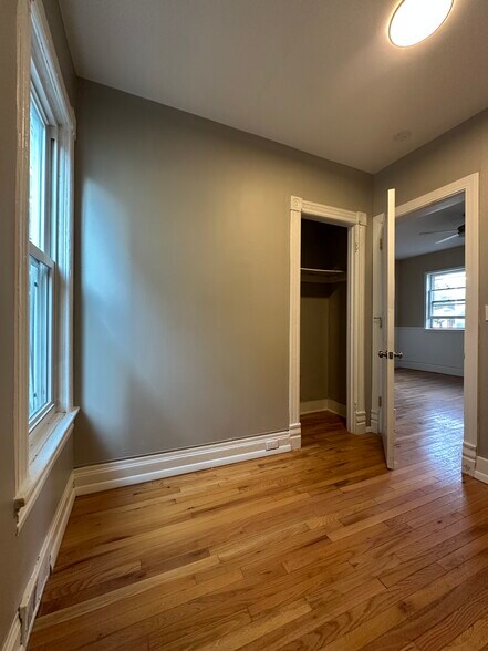 Building Photo - 574 West Ave