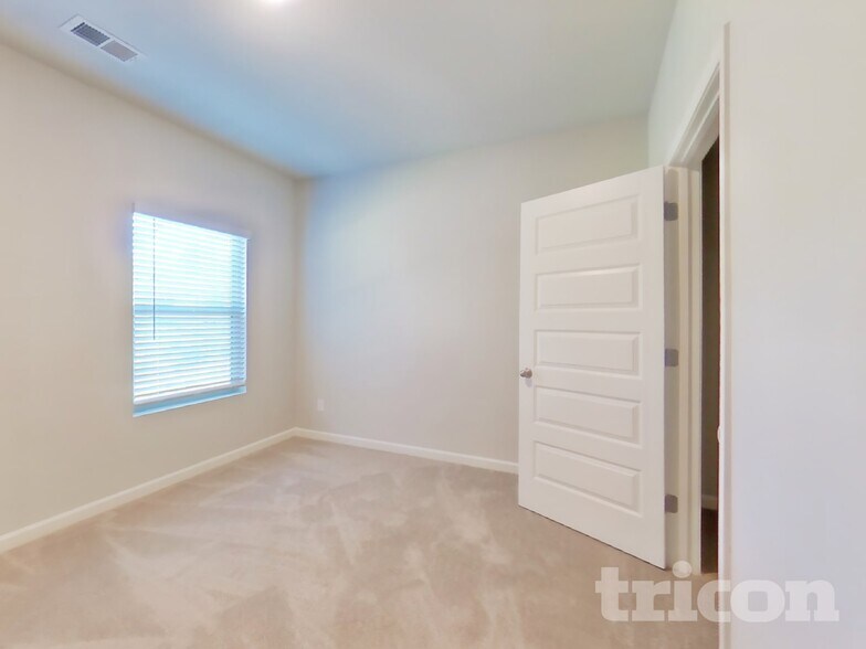 Building Photo - 767 Humphry Dr