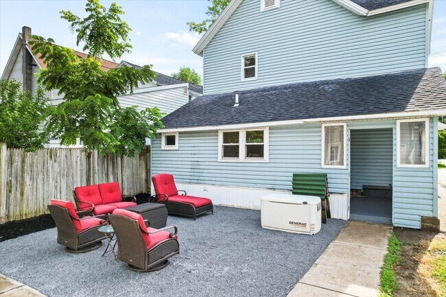 Patio Space on side of house - 107 Clinton St