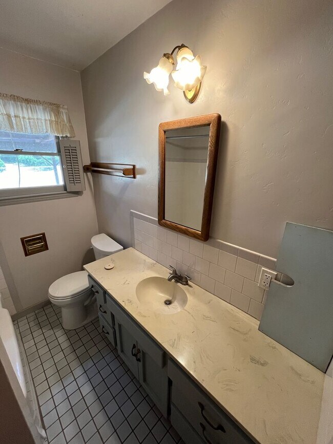 Building Photo - Private Showings Only! Charming Country Home Now Available!