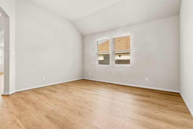 Building Photo - 25008 Calais New Ct
